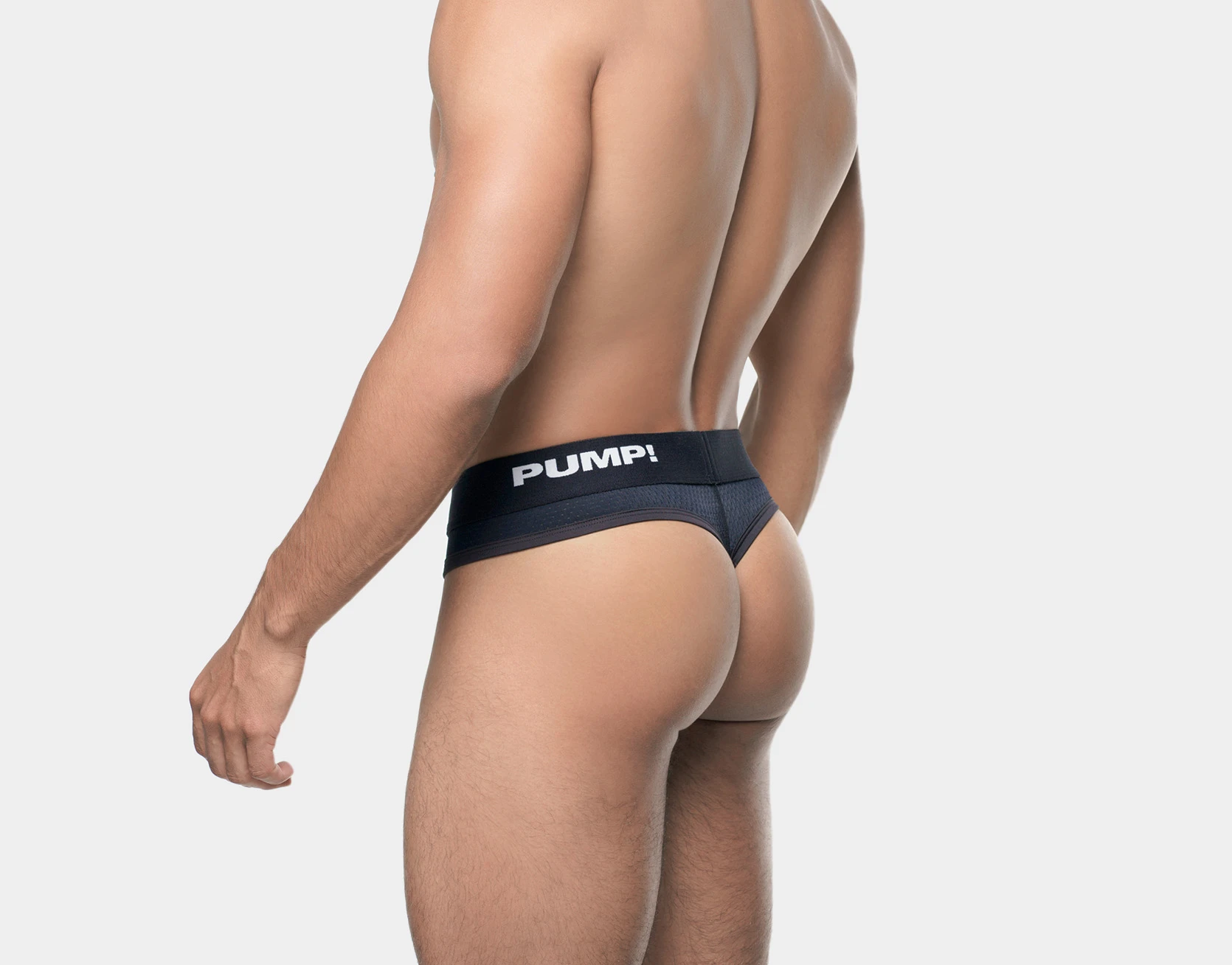 Black-classic-thong-2.webp