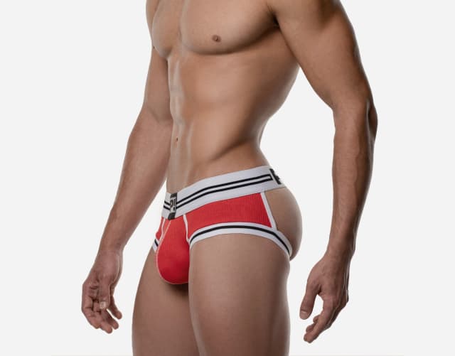ROUND2_RED_BACKLESS_BRIEF_2-1.webp