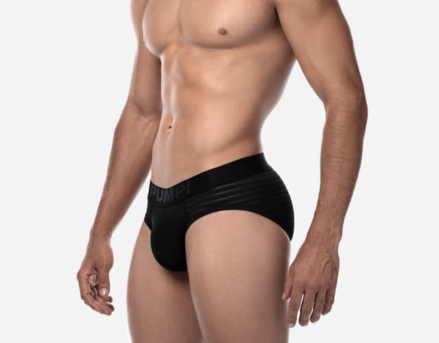 PUMP-WHISPER-BLACK-BRIEF-2.webp